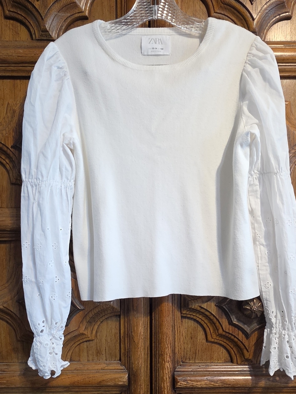Zara White Puff-Sleeve Women’s Top